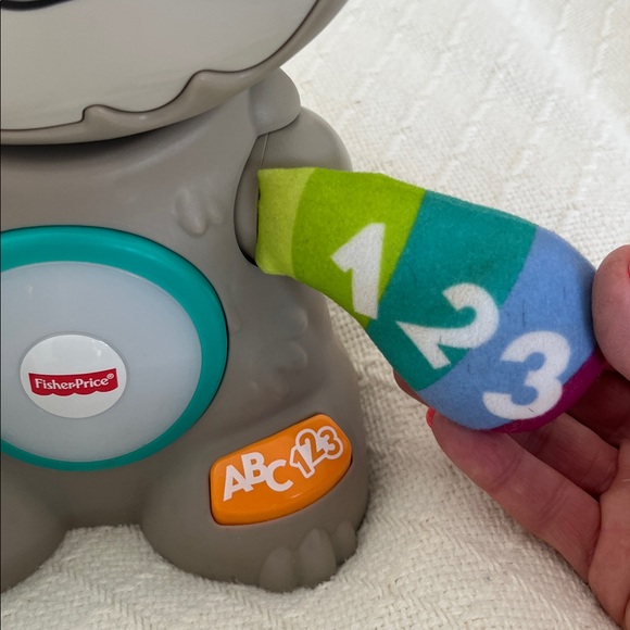 Fisher-Price Interactive Sloth with Rainbow Arms - Picture 4 of 5